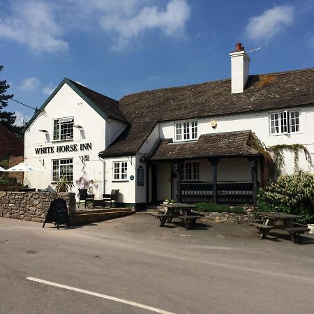 Church Pulverbatch White Horse Inn Pulverbatch מראה חיצוני תמונה